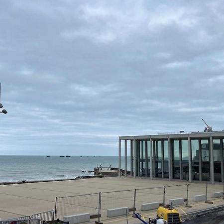 Appartement 3 Pieces Bord De Mer Place Du 6 Juin 아로만체스레방 외부 사진